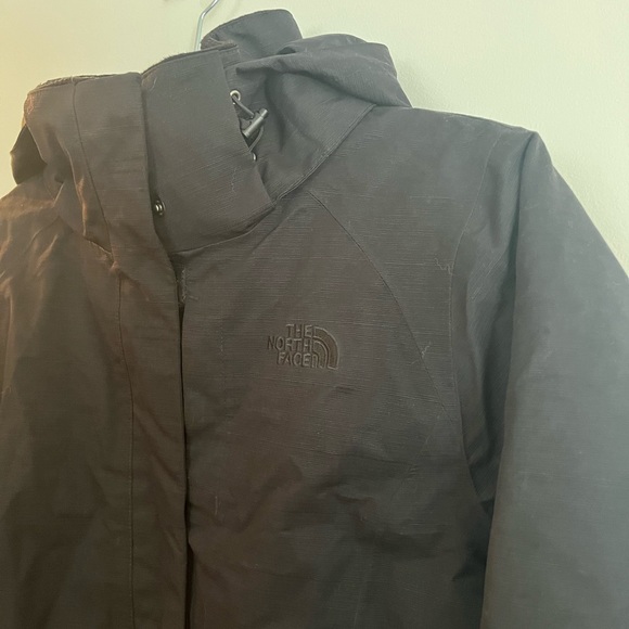 North face winter coat - Picture 2 of 4